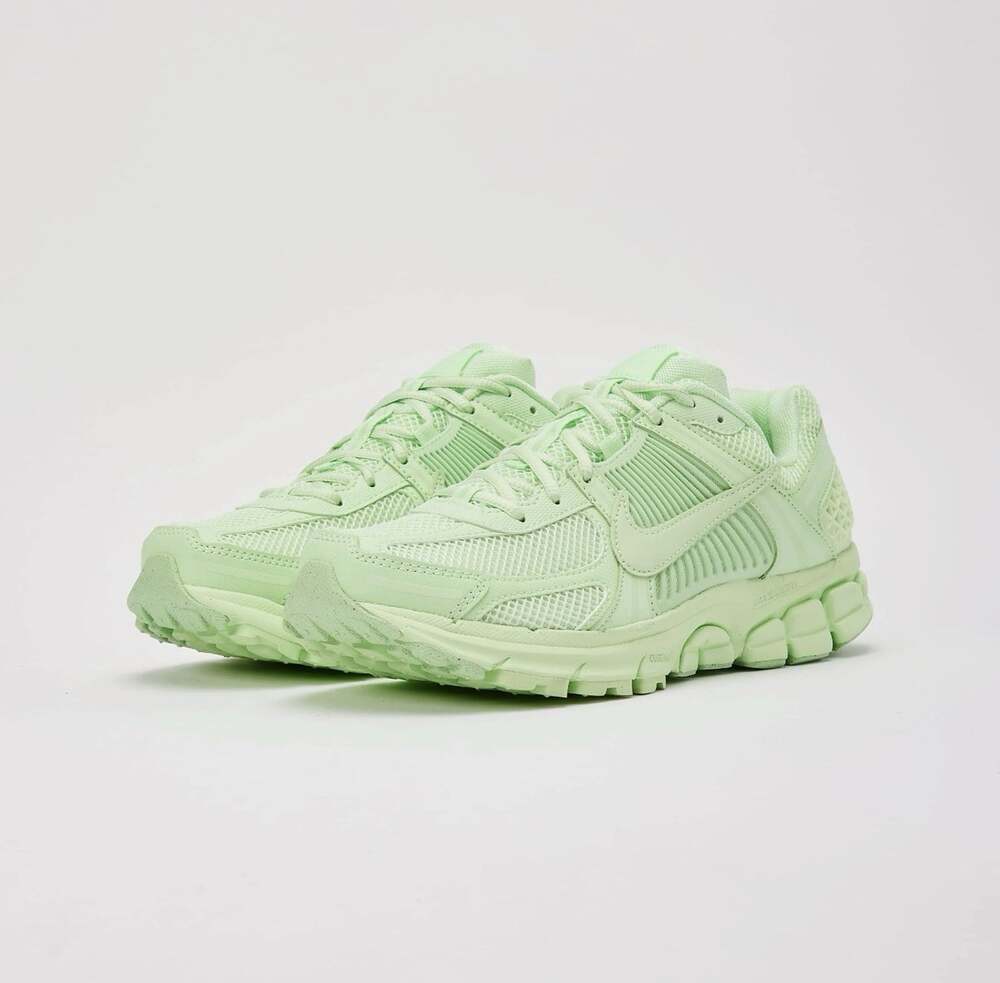 Nike Zoom Vomero 5 Men’s 13 Pistachio Green Sneakers HF5493-301 NWB